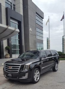 CADILLAC-ESCALADE-ESV-5